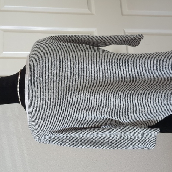 Silence and Noise Striped Knit Pullover Size XS (fits like a medium) - Picture 6 of 7